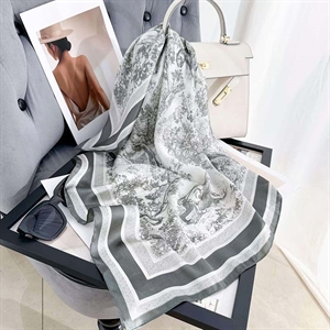 Chustka damska 70cm x 70cm