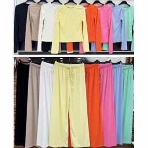 Komplet Bluzka + Spodnie szerokie nogawki produkt Włoski