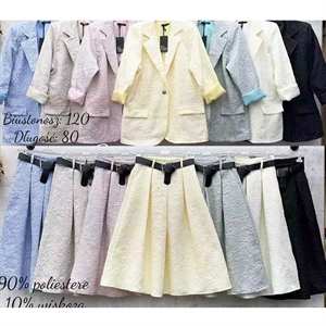 Komplet damski ze spódnicą produkt Włoski