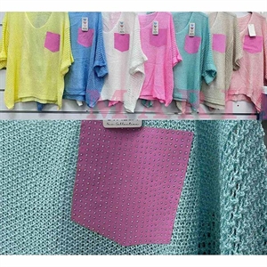 Sweter damski z dekoltem w serek