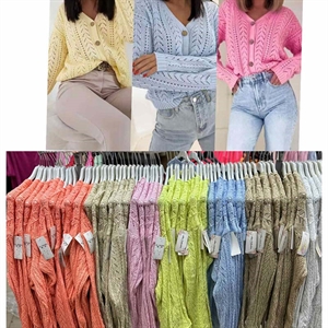 Sweter damski zapinany na guziki