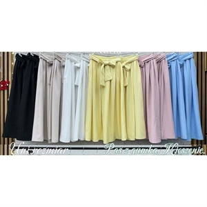 Spodnie szerokie nogawki produkt Włoski