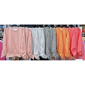 Cienka bluza damska - Produkt Włoski