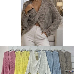 Sweter damski z dekoltem w serek