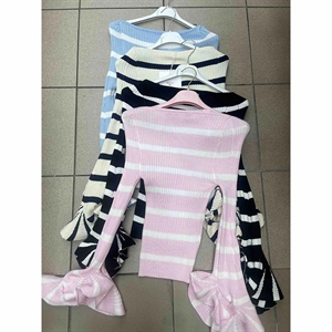 Sweter damski w paski