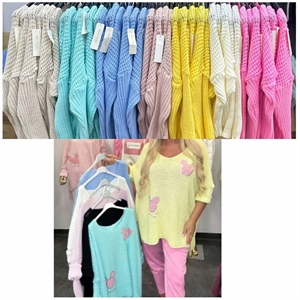 Sweter damski z dekoltem w serek