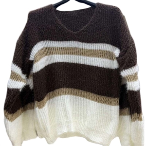 Sweter damski z dekoltem w serek
