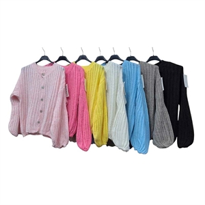 Sweter damski zapinany na guziki