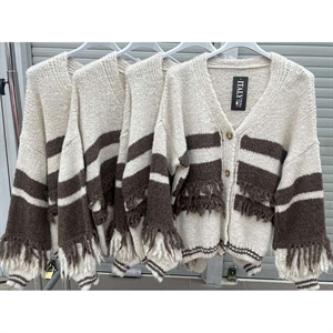 Sweter damski zapinany na guziki