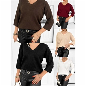 Sweter damski z dekoltem w serek