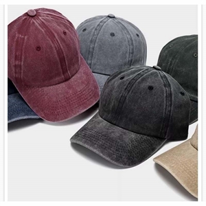 Czapka męska z daszkiem