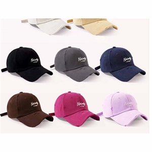 Czapka damska z daszkiem