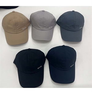 Czapka męska z daszkiem