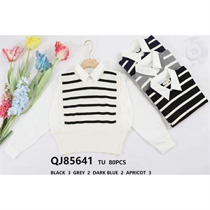 Sweter damski z dekoltem w serek