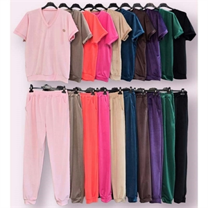 Komplet welurowy damski - Produkt Włoski