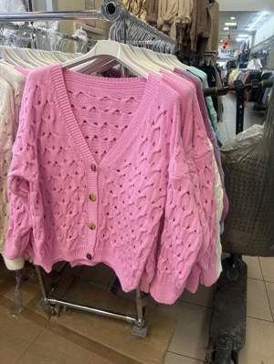 Sweter damski zapinany na guziki w paski