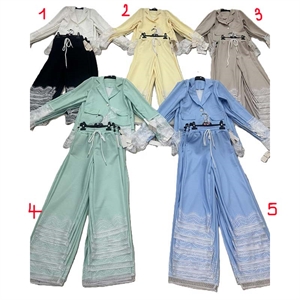 Komplet dziewczęcy (6-16) - Produkt Włoski