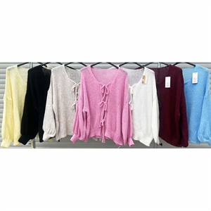 Sweter damski zapinany na guziki w paski