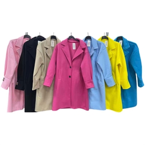 Płaszcz damski produkt Włoski