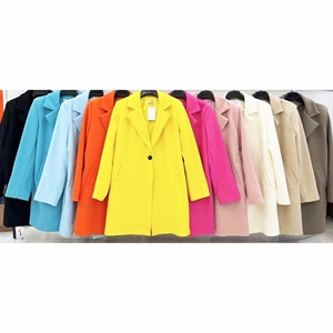 Płaszcz damski produkt Włoski