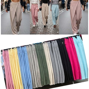 Spodnie damskie produkt Włoski