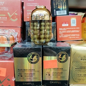 Krem pod oczy z czarnym kawiorem liftingujący i upiększający skórę