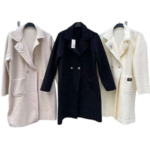 Płaszcz damski produkt Włoski