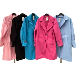 Płaszcz damski produkt Włoski