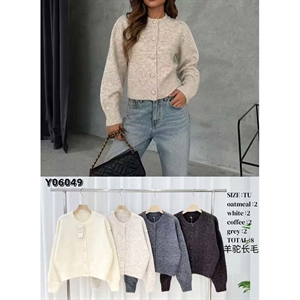 Sweter damski zapinany na guziki