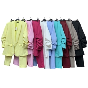 Komplet Marynarka + Spodnie produkt Włoski