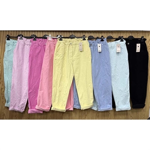 Spodnie sztruksowe damskie produkt Włoski