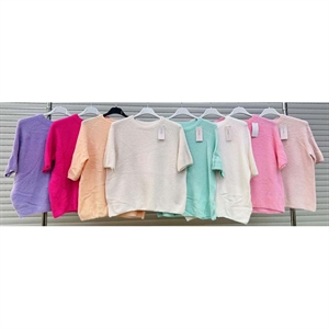 Sweter damski okrągły - Produkt Włoski