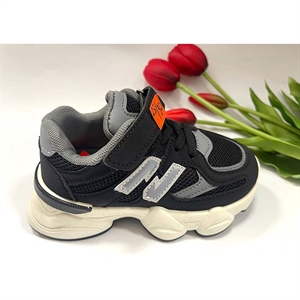 Buty sportowe 25-30