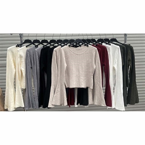 Sweter damski okrągły
