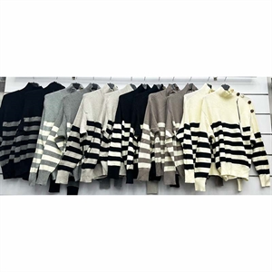 Sweter damski z półgolfem