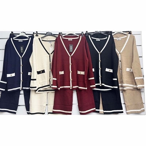 Komplet sweterkowy damski