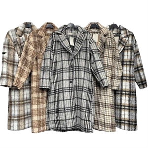 Płaszcz damski produkt Włoski