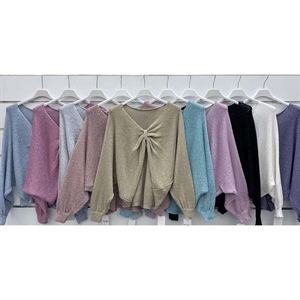 Sweter damski z dekoltem w serek