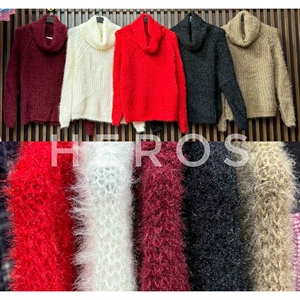 Sweter damski z golfem