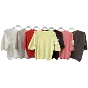 Sweter damski okrągły - Produkt Włoski