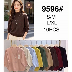 Sweter damski z golfem  S/M-L/XL