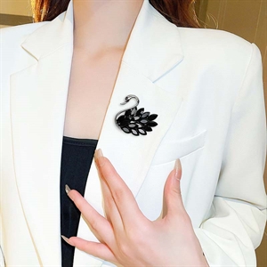 Broszka w kształcie łabędzia  3cm