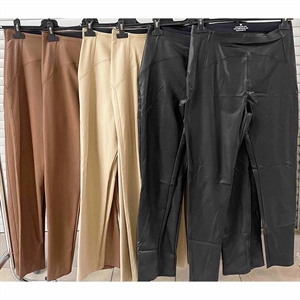 Spodnie ze sztucznej skóry