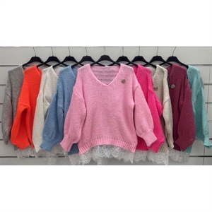 Sweter damski z dekoltem w serek