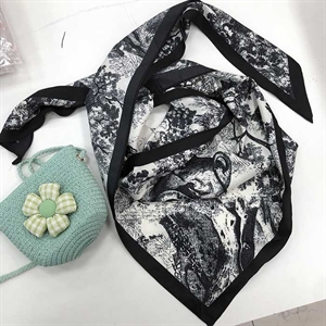 Chustka damska 70cm x 70cm