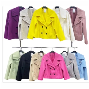 Narzutka damska produkt Włoski