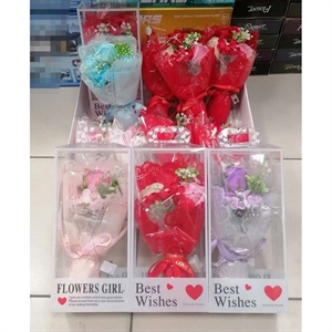 Walentynkowy bukiet kwiatów