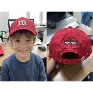 Czapka chłopięca z daszkiem