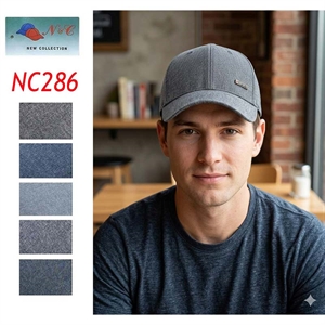 Czapka męska z daszkiem