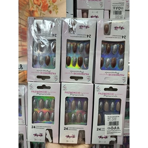 Sztuczne paznokcie